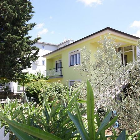 PUY Two Bedroom Apartment, Nice Neighborhood, Free Parking, Wifi מראה חיצוני תמונה