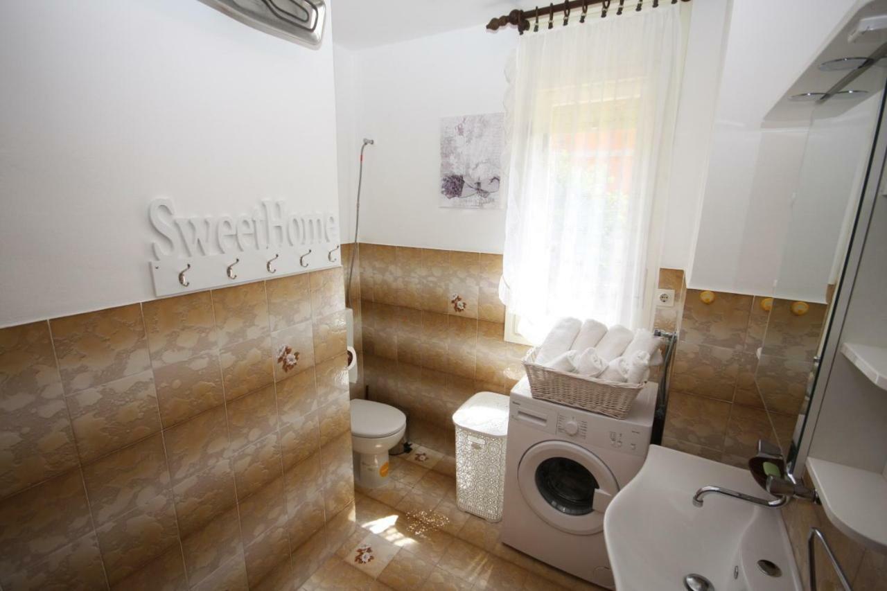 PUY Two Bedroom Apartment, Nice Neighborhood, Free Parking, Wifi מראה חיצוני תמונה