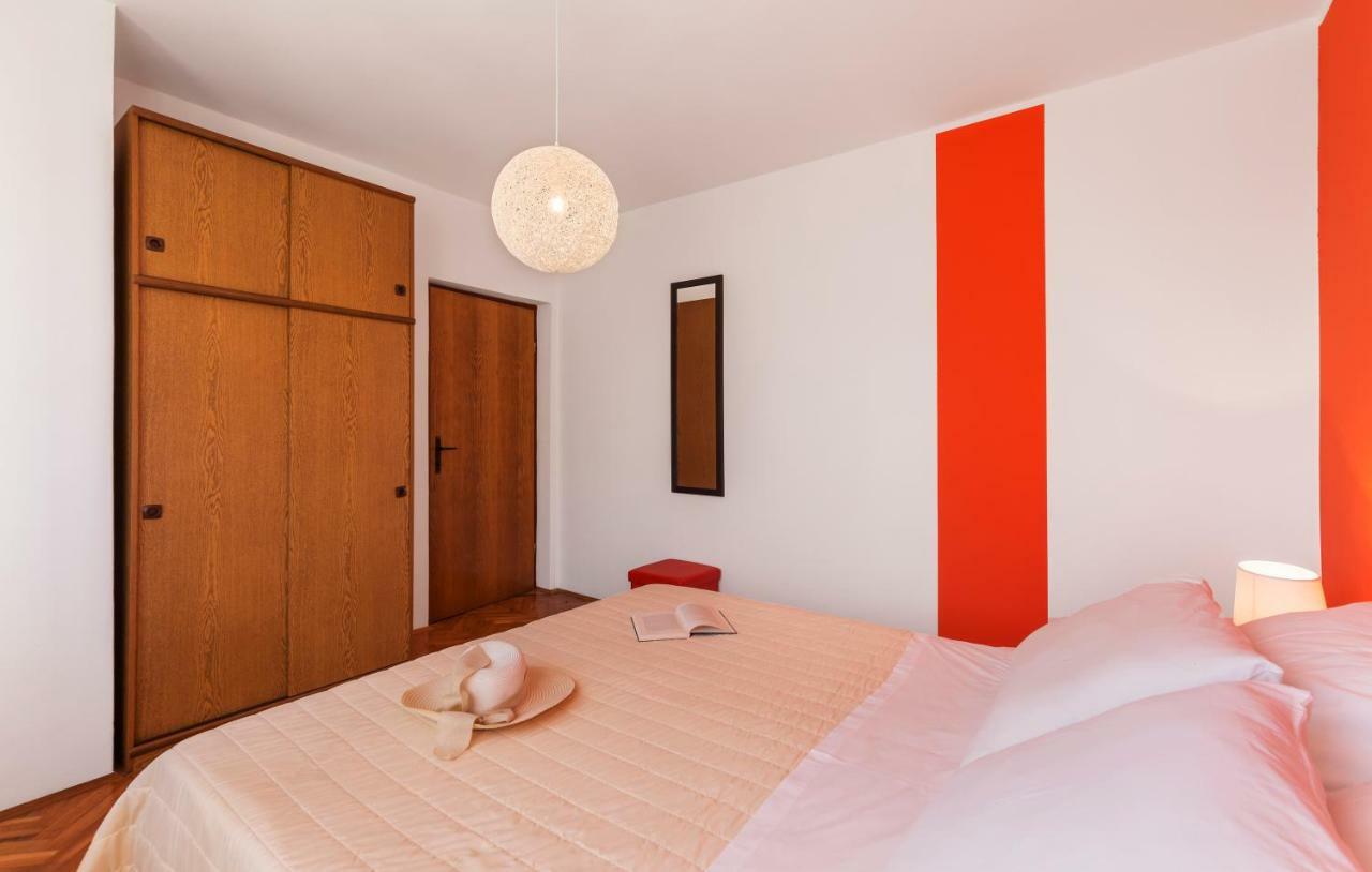 PUY Two Bedroom Apartment, Nice Neighborhood, Free Parking, Wifi מראה חיצוני תמונה