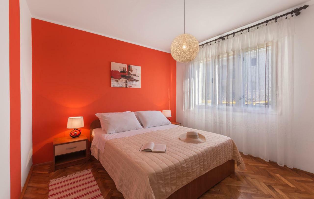 PUY Two Bedroom Apartment, Nice Neighborhood, Free Parking, Wifi מראה חיצוני תמונה