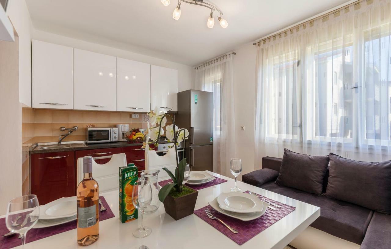 PUY Two Bedroom Apartment, Nice Neighborhood, Free Parking, Wifi מראה חיצוני תמונה