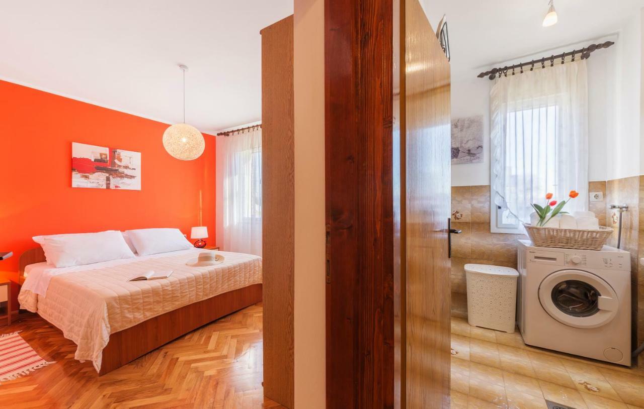 PUY Two Bedroom Apartment, Nice Neighborhood, Free Parking, Wifi מראה חיצוני תמונה