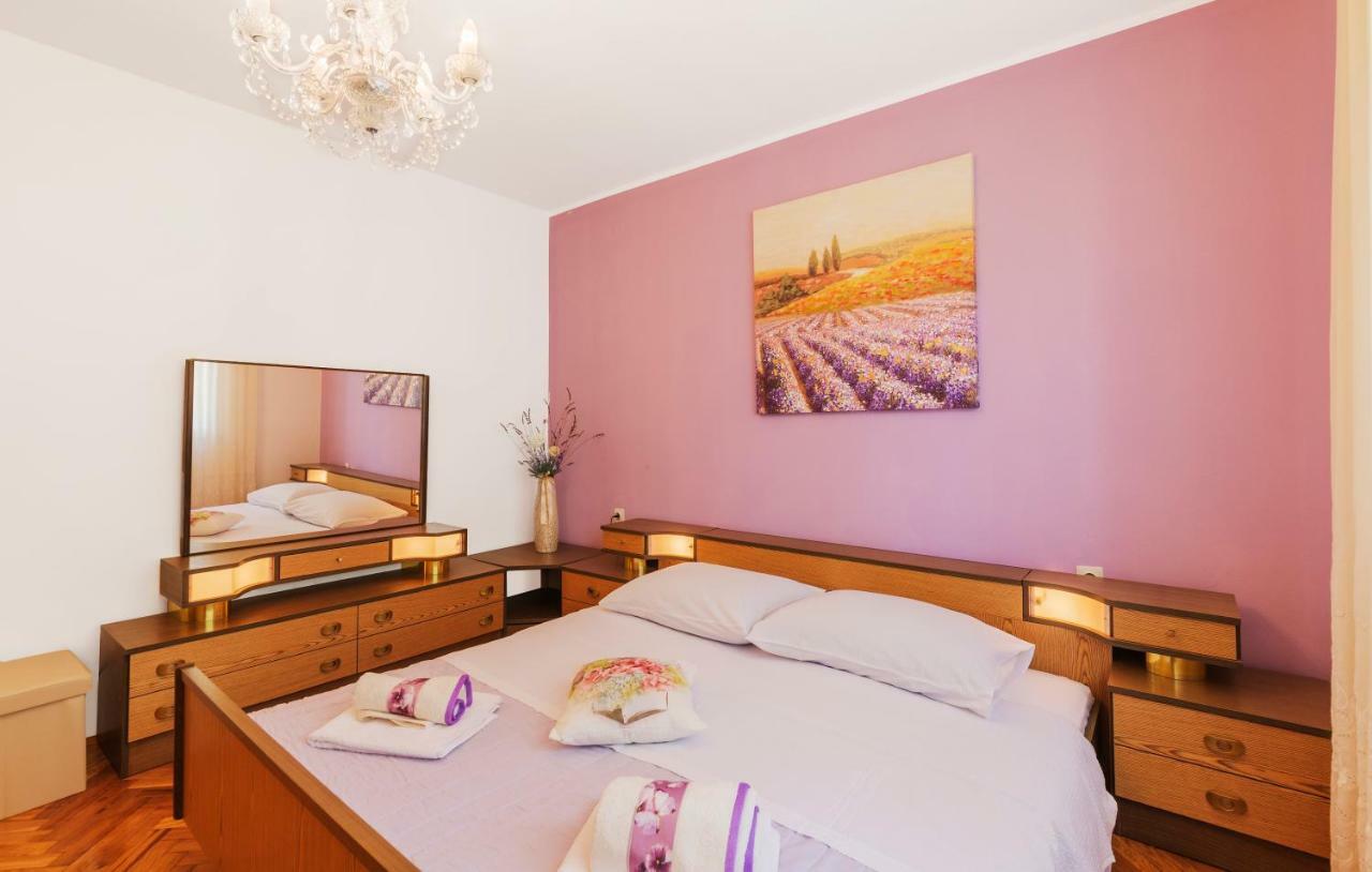 PUY Two Bedroom Apartment, Nice Neighborhood, Free Parking, Wifi מראה חיצוני תמונה