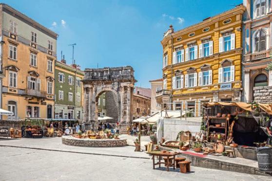 PUY Two Bedroom Apartment, Nice Neighborhood, Free Parking, Wifi מראה חיצוני תמונה